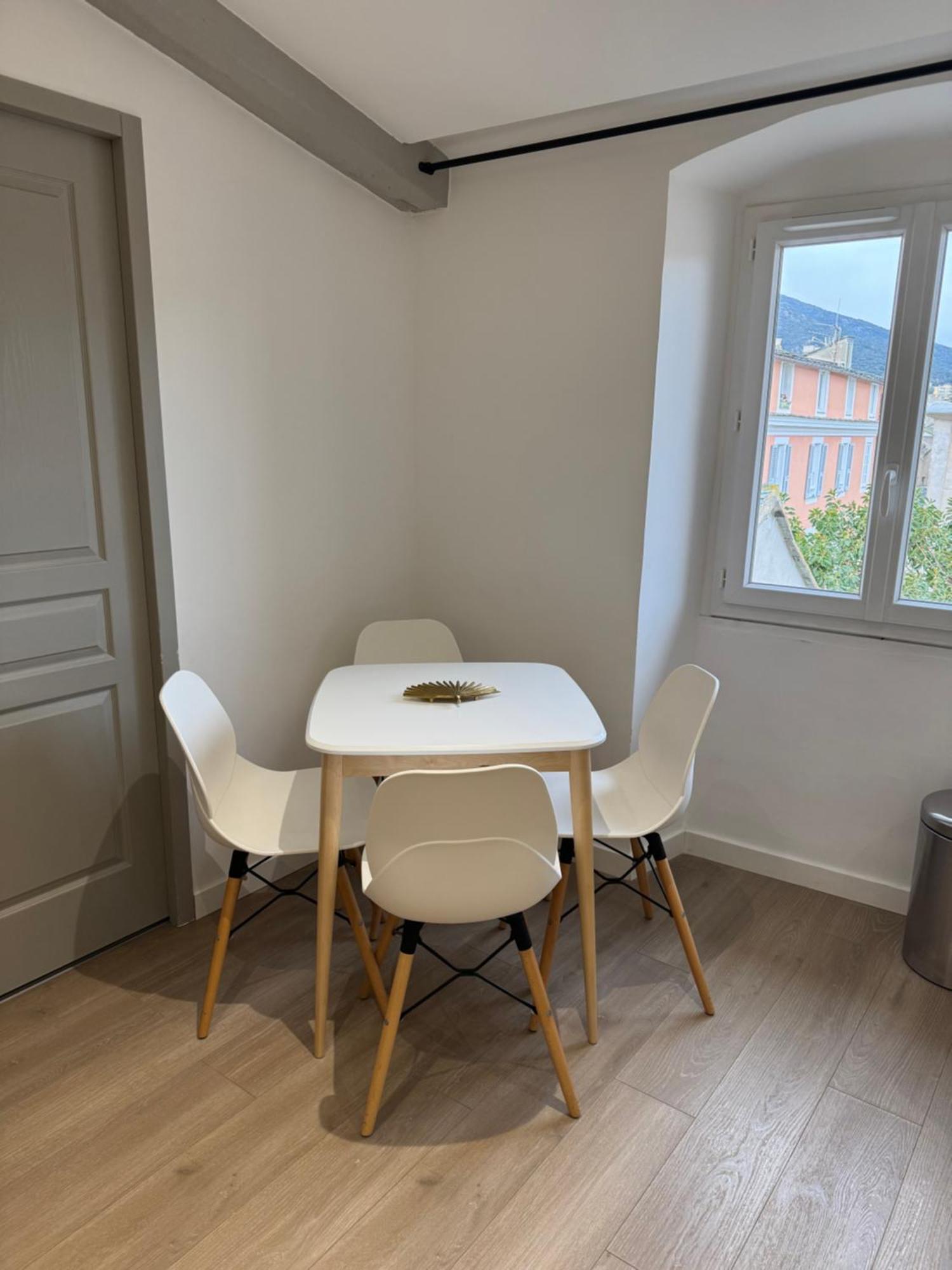 Appartement Place Du Marche Bastia باستيا المظهر الخارجي الصورة